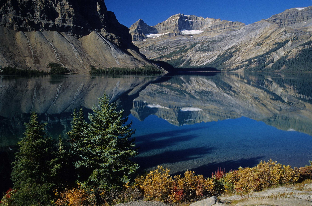 001 Bow Lake, Banff N.P., Kanada.jpg