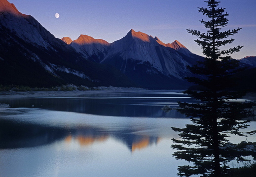 007 Medicine Lake, Jasper N.P., Kanada