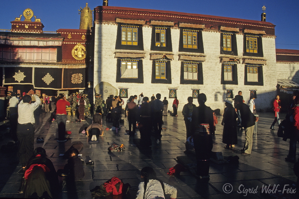 013 Jokhang Tempel, Lhasa.jpg