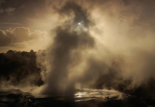 010 Whakarewarewa, Pohutu Geysir