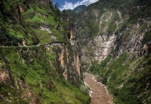 005 Straße durch Kinnaur