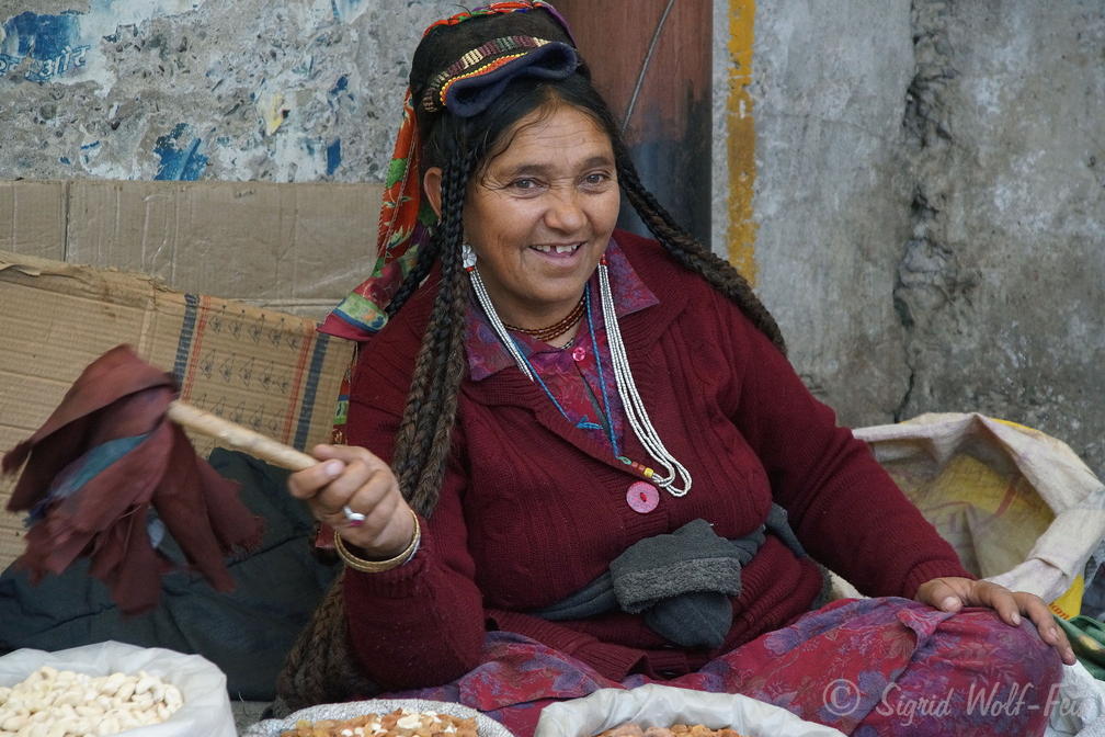 049 Frau aus Ladakh.jpg