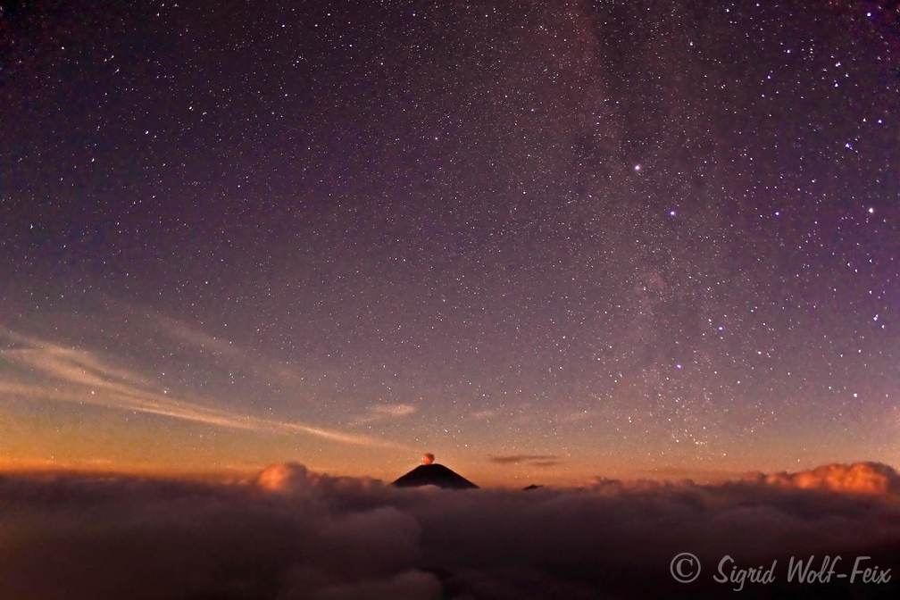 001 Sternenhimmel über dem Bromo Nationalpark.jpg