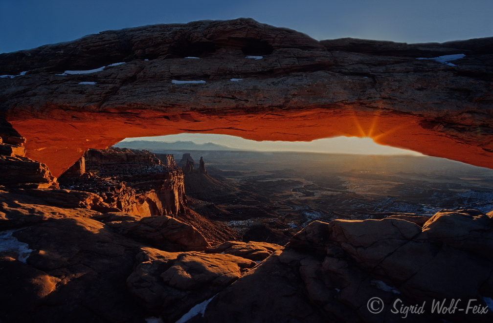 037 Mesa Arch.jpg