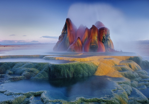 002 Fly Geysir