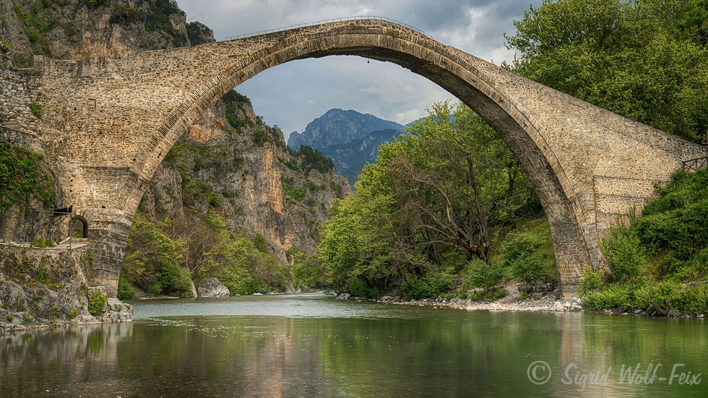 016 Vikos-Aoos Nationalpark. byzantinische Brücke.jpg