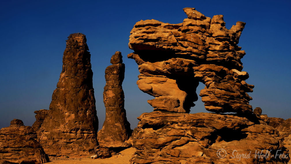 023-2 Magnificant Rocks Of Buraikah.jpg