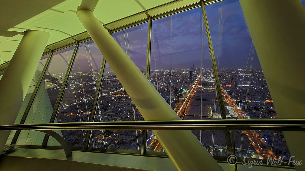 085 Riad, Skybridge.jpg